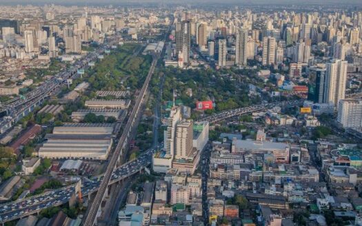 500 Mtr residencial flat for sale/Rent in Gaur City Mall,Greater Noida | Ready to Move