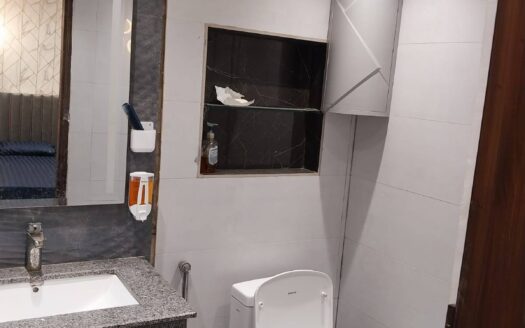 4 bhk Residential flat for sale in Lota 2-Greater Noida | Ready To Move