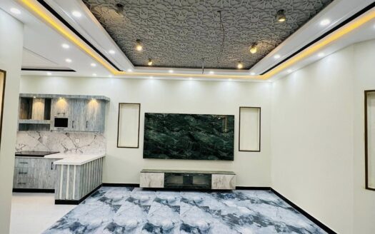 4 Bhk Flat for sale in Greater Noida Zeta-1 | Ready To Move