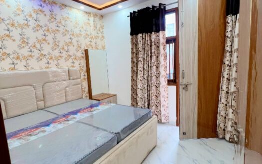 300 Mtr Home for sale in Greater Noida near Yamuna Expressway