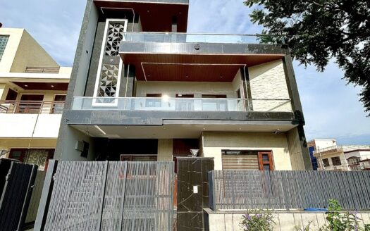 4 bhk home for sale in Greater Noida Under 2 Crore Ready To Move