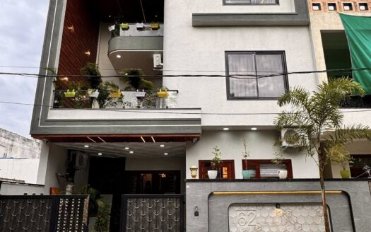 Ready To Move 3 bhk House in Greater Noida Under 1.6 Crore