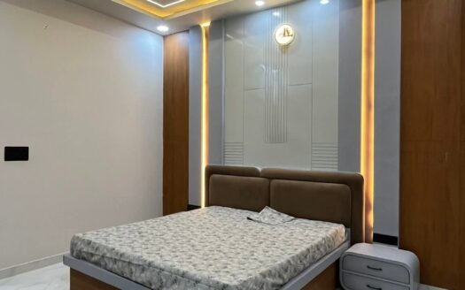 5 Bhk House for sale in Greater Noida , Ready To Move