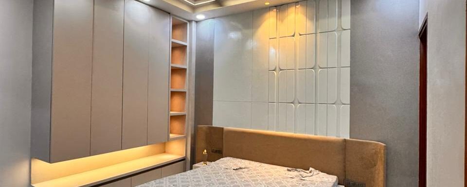 Find Your Dream 2 BHK Flat in Omicron 1, Greater Noida Under ₹50 Lakhs! 🏡✨