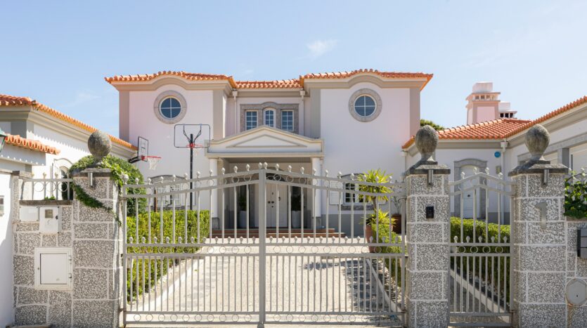 what is the price of per sq mtr Plot/Land in greater noida