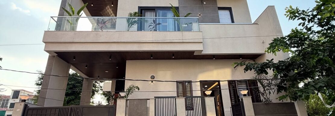 120 gaj home for sale near msx mall, greater noida