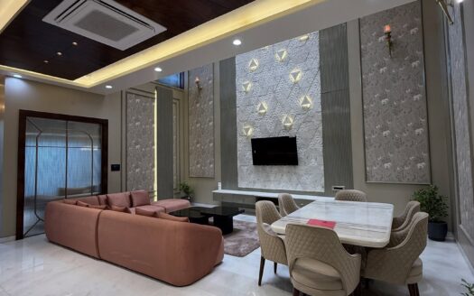 Flat for sale in pari chowk greater noida