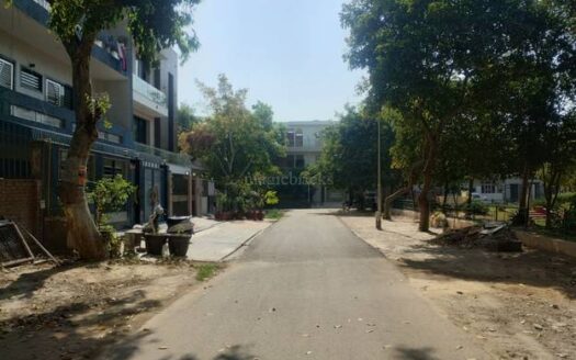 200 Mtr Plot For Sale In Alpha-1 , Greater Noida